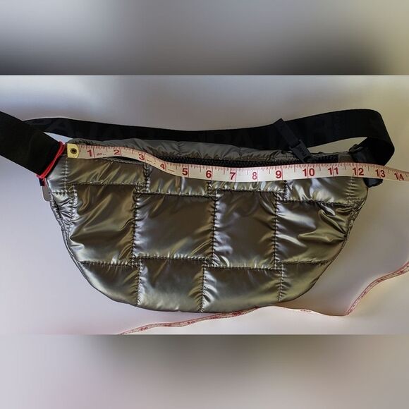 NWT Pajar Quilted Belt Bag Fanny Pack in Gunmetal - Picture 3 of 10
